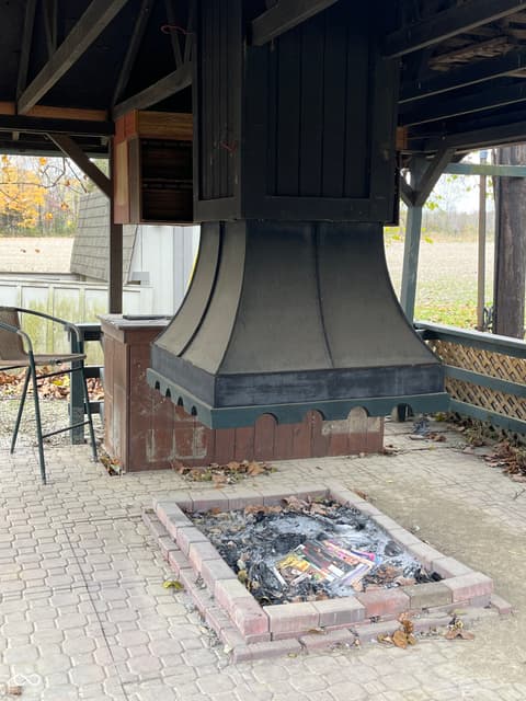 Outdoor living area at 4007 E State Road 46, Nashville, IN