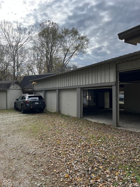 Garage at 4007 E State Road 46, Nashville, IN