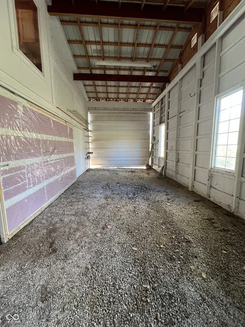 Garage at 4007 E State Road 46, Nashville, IN
