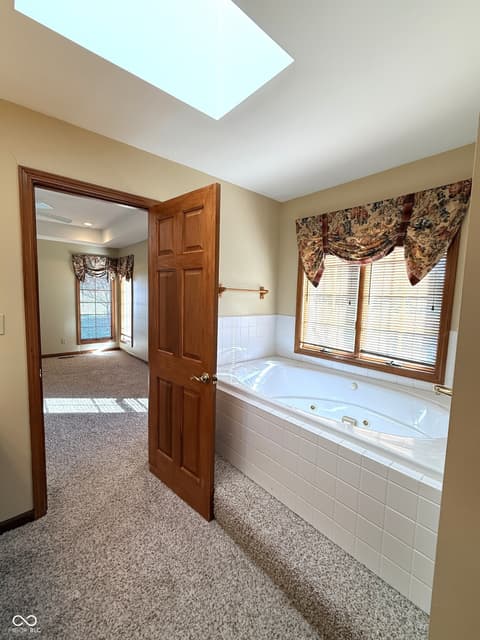 Photo of 97 N Sugar Cliff Drive, Crawfordsville, IN