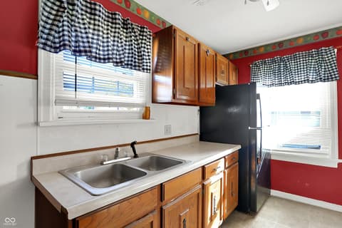 Photo of 224 Reddingdale Drive, New Castle, IN