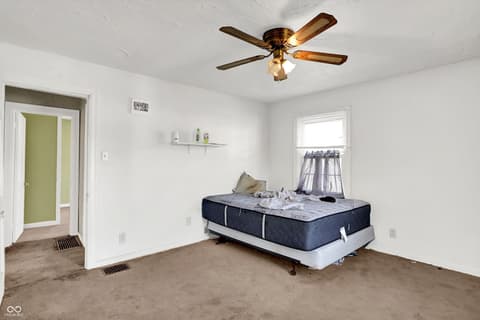 Photo of 224 Reddingdale Drive, New Castle, IN