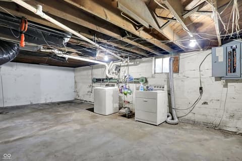 Photo of 224 Reddingdale Drive, New Castle, IN