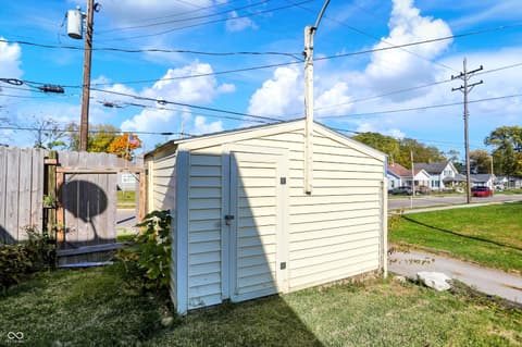 Photo of 224 Reddingdale Drive, New Castle, IN