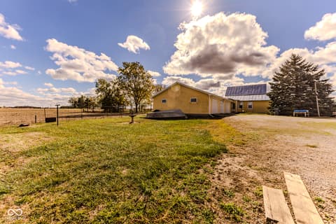 Photo of 11990 E County Road 400 S, Selma, IN
