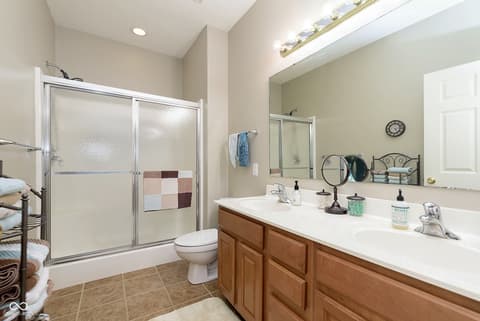 Photo of 5225 Dunewood Way, Avon, IN