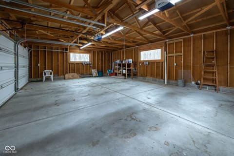 Garage at 10162 N New Richmond Road, New Richmond, IN
