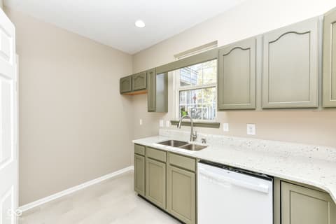 Kitchen at 20783 Waterscape Way, Noblesville, IN