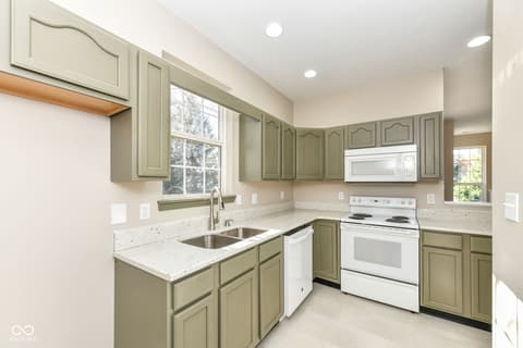Kitchen at 20783 Waterscape Way, Noblesville, IN