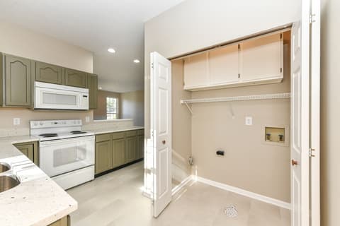 Kitchen at 20783 Waterscape Way, Noblesville, IN