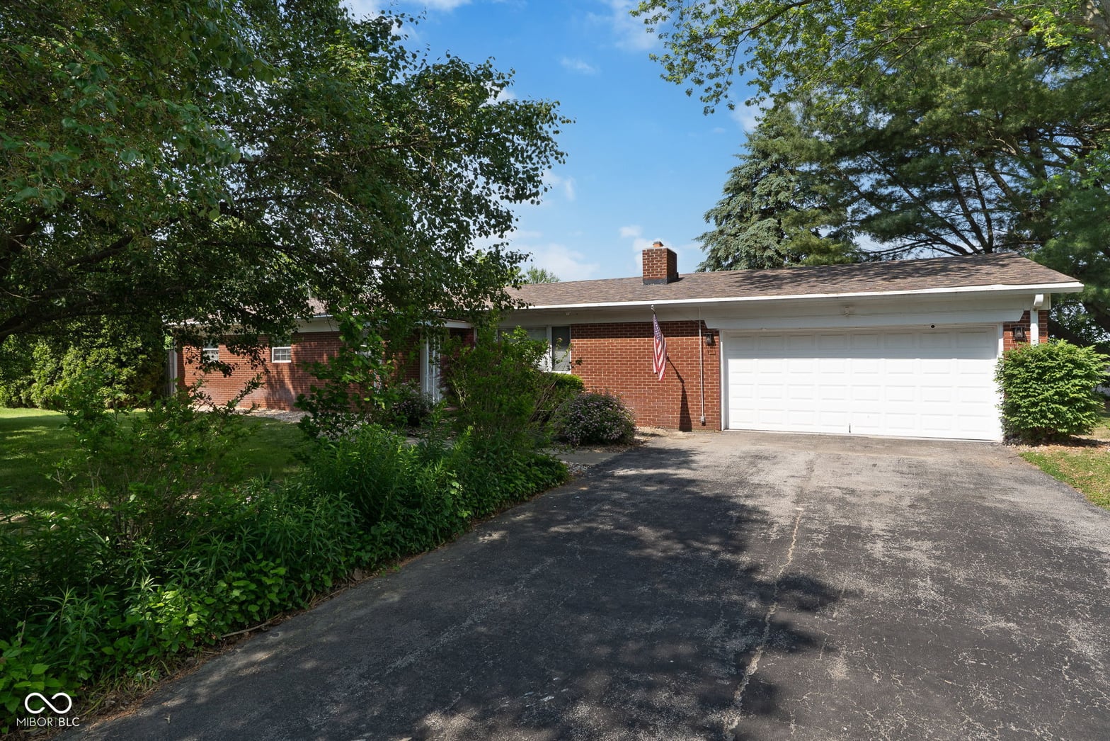 Photo of 1323 Locust Place, Thorntown, IN