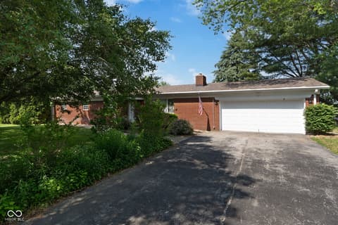 1323 Locust Place