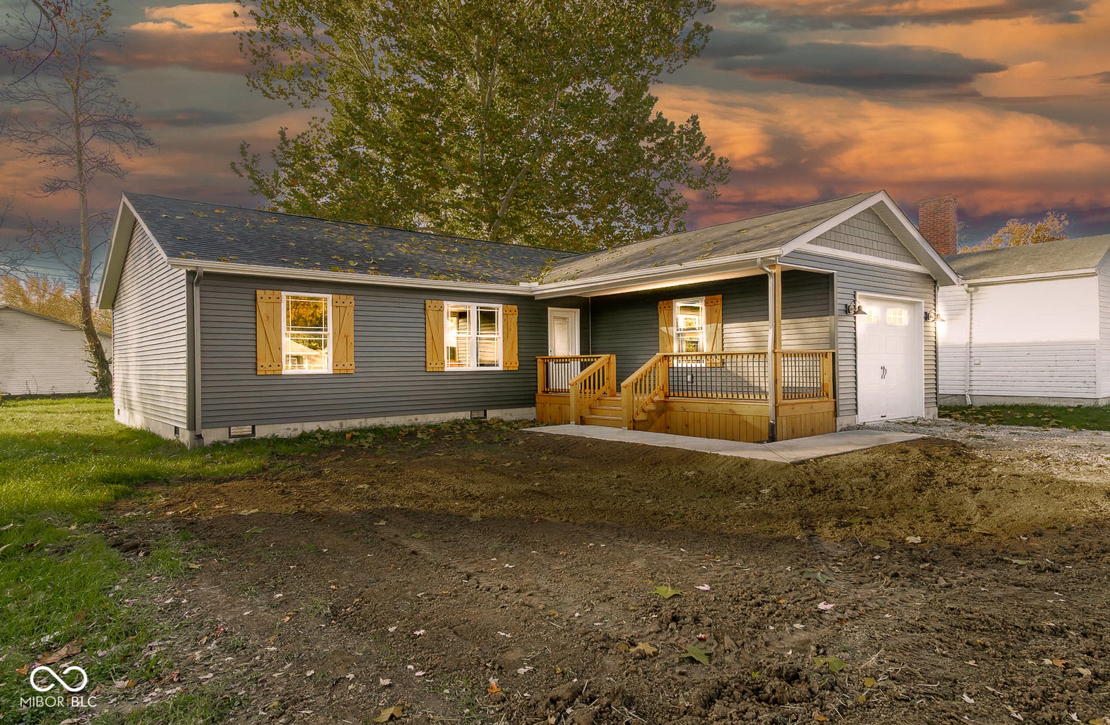 Photo of 521 W Maple Street, Austin, IN