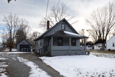 2405 E 38th Street