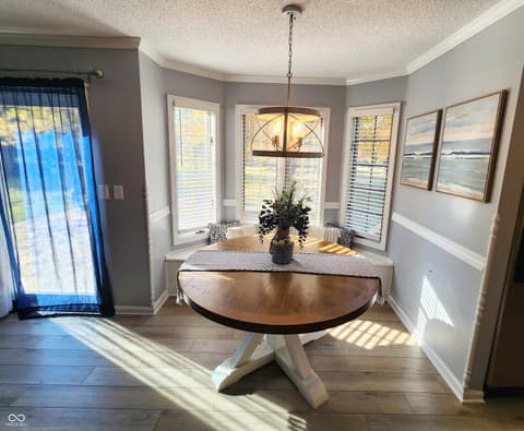 Photo of 501 S Riviera Lane, Yorktown, IN
