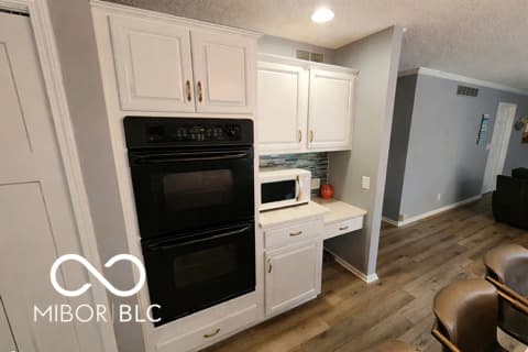 Photo of 501 S Riviera Lane, Yorktown, IN