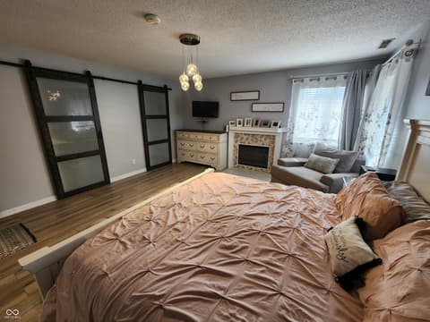 Photo of 501 S Riviera Lane, Yorktown, IN