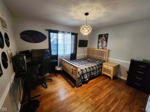 Photo of 501 S Riviera Lane, Yorktown, IN