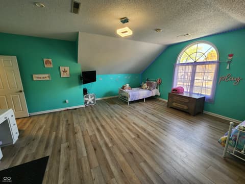 Photo of 501 S Riviera Lane, Yorktown, IN