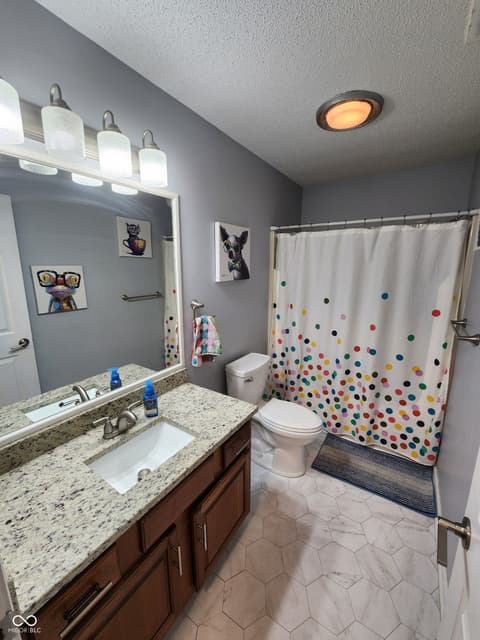 Photo of 501 S Riviera Lane, Yorktown, IN