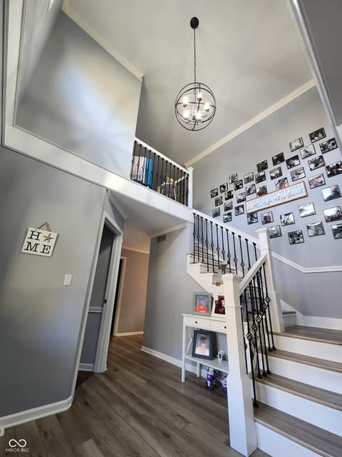 Photo of 501 S Riviera Lane, Yorktown, IN