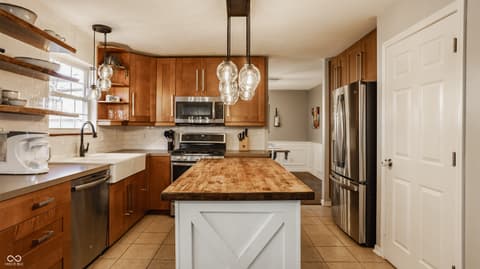 Photo of 5325 Creekbend Drive, Carmel, IN