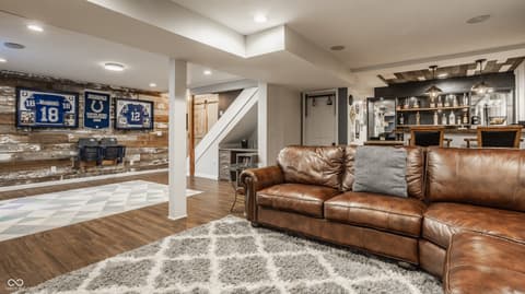 Photo of 5325 Creekbend Drive, Carmel, IN