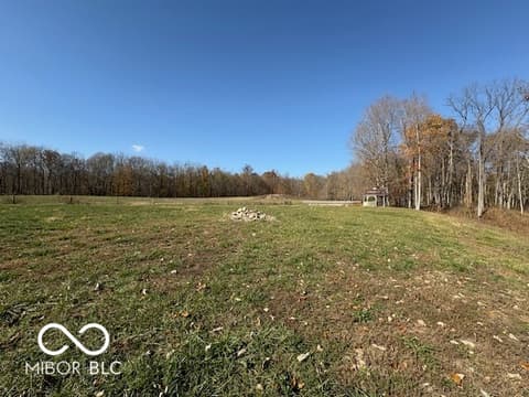 Yard at 1355 N County Road 375 W, Greencastle, IN