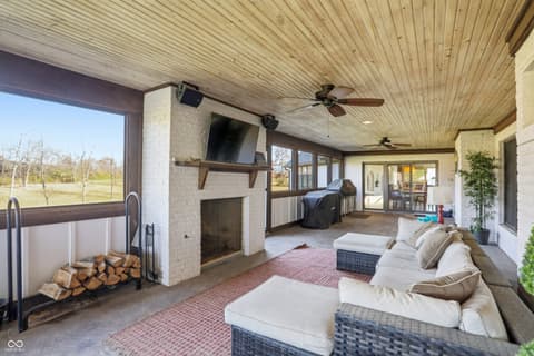Photo of 4316 W Whiteland Road, Bargersville, IN