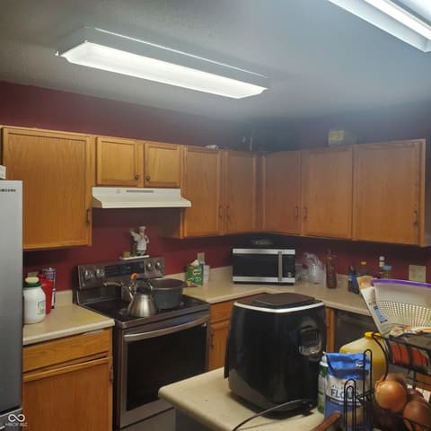 Photo of 1324 Castleford Lane, Indianapolis, IN