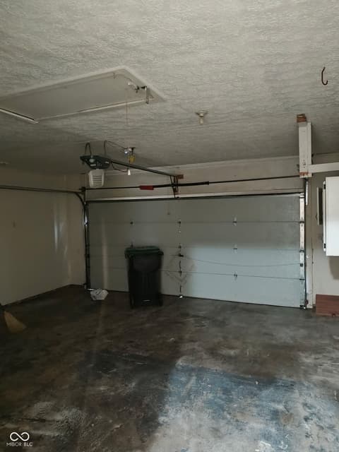 Garage at 249 Lori Ann Drive, Whiteland, IN