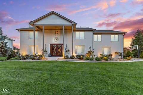 2430 Woodsway Drive