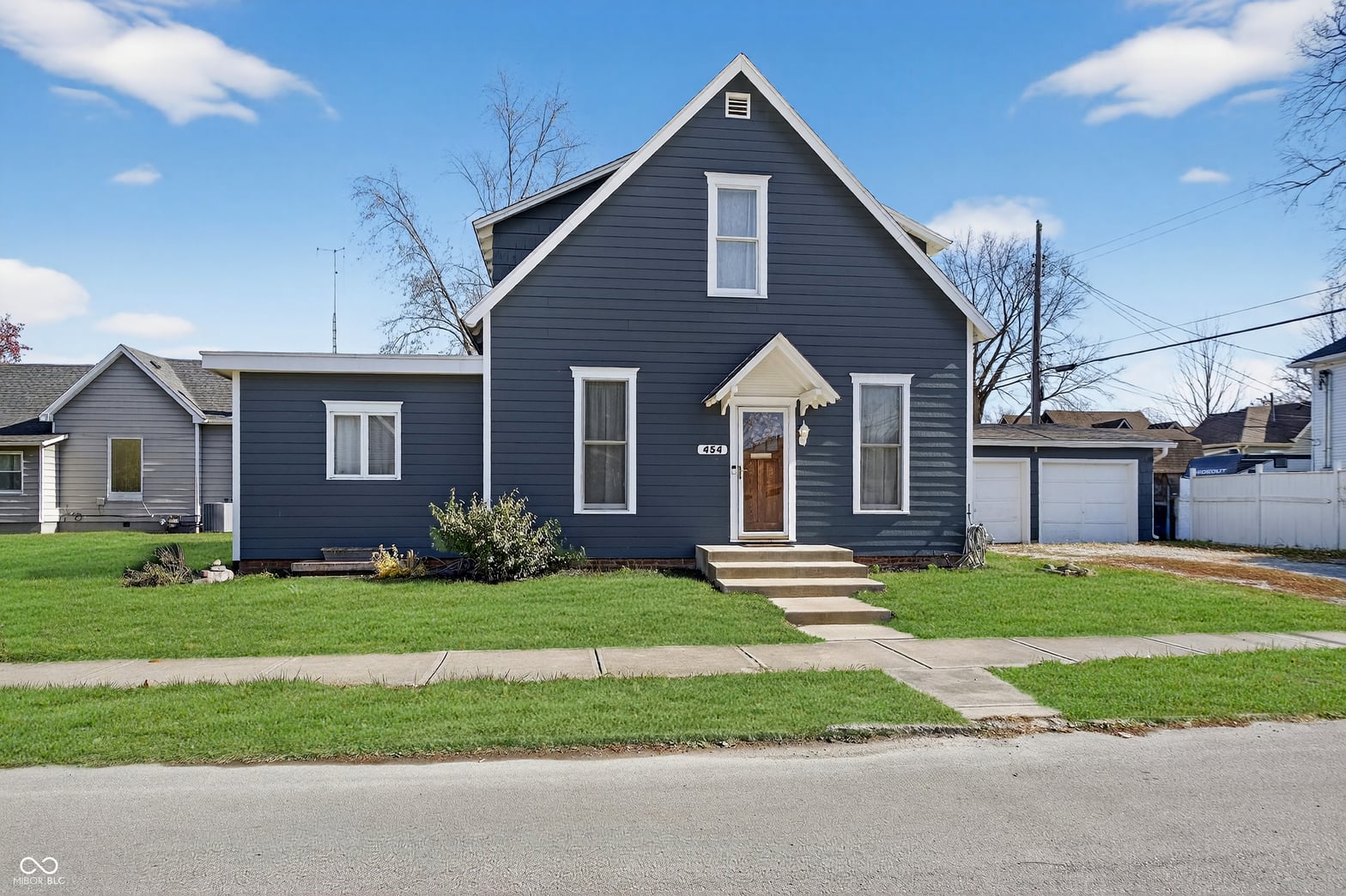 Front exterior at 454 N 14th Street, Noblesville, IN