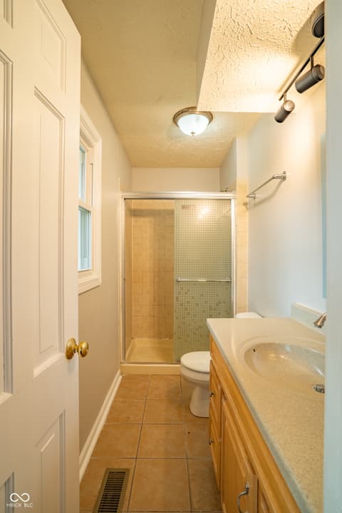 Primary bathroom at 125 N Windmill Trail, Greenwood, IN