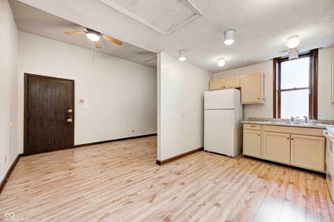 Photo of 1404 NE Broadway Street NE, Indianapolis, IN