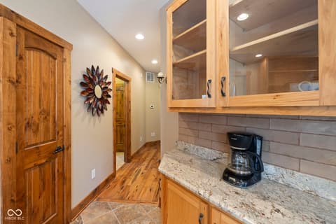 Bar — 7563 Grizzly Drive, Nineveh, IN