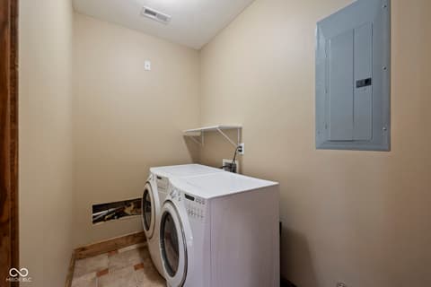 Laundry room at 7563 Grizzly Drive, Nineveh, IN