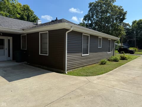 Side exterior at 1103 Fairfield Drive, Shelbyville, IN