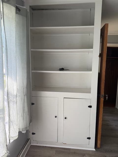 Closet — 1103 Fairfield Drive, Shelbyville, IN