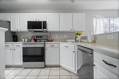 Photo of 17004 Fulton Place, Westfield, IN