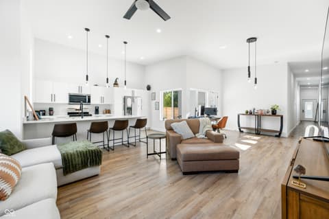 Photo of 318 N Tacoma Avenue, Indianapolis, IN