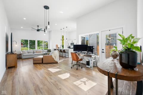Photo of 318 N Tacoma Avenue, Indianapolis, IN