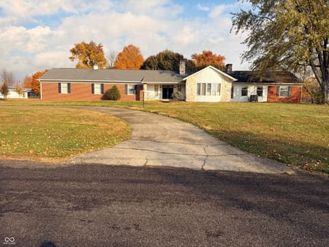 542 S 150 Road W