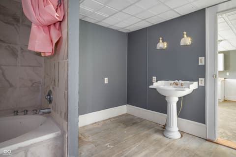 Bathroom at 10021 N State Road 9 Road N, Hope, IN