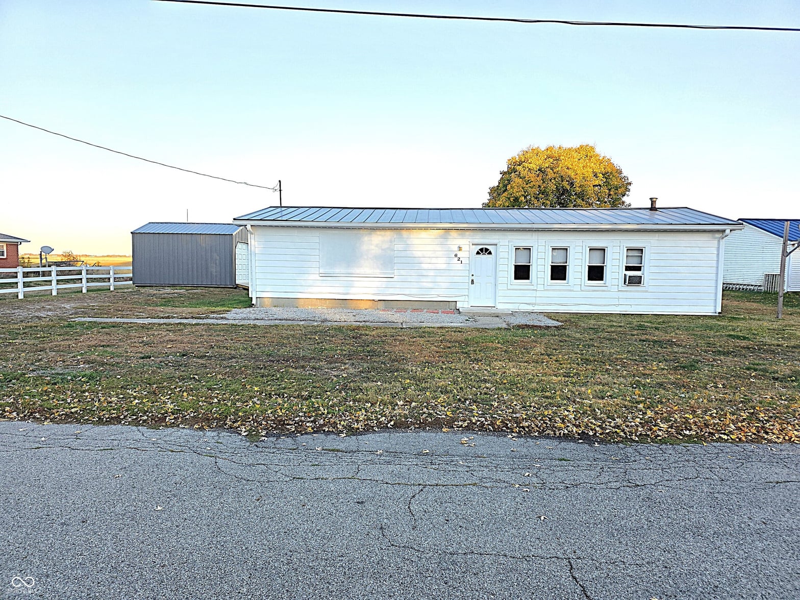 Front exterior at 621 N North Street, Sharpsville, IN