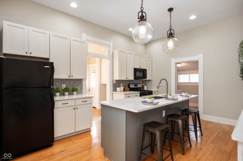 Photo of 815 E 16th Street, Indianapolis, IN