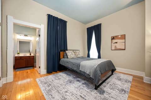 Photo of 815 E 16th Street, Indianapolis, IN