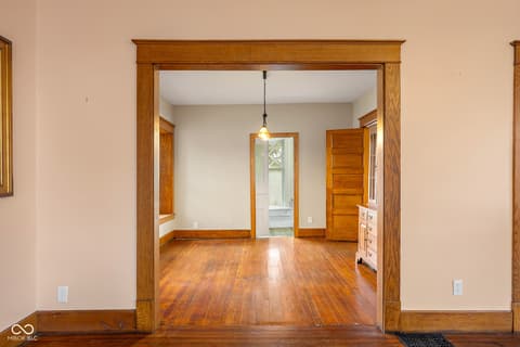 Dining room at 818 Sycamore Street, Columbus, IN