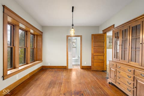 Dining room at 818 Sycamore Street, Columbus, IN