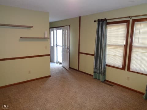 Dining room at 29 S Meadow Lane, Rockville, IN